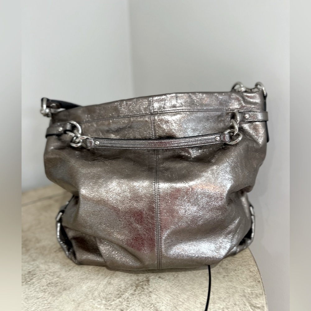 Coach Brooke metallic hobo bag EUC! 💕🌹 METALLIC ROSE GOLD colored ,crossbody